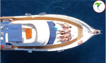 Charter del yate en el sur...