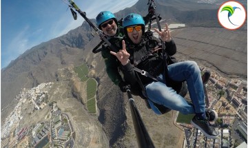 Vuelo en parapente en...