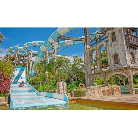 Aqualand Teneryfa – wieża ze zjeżdżalniami