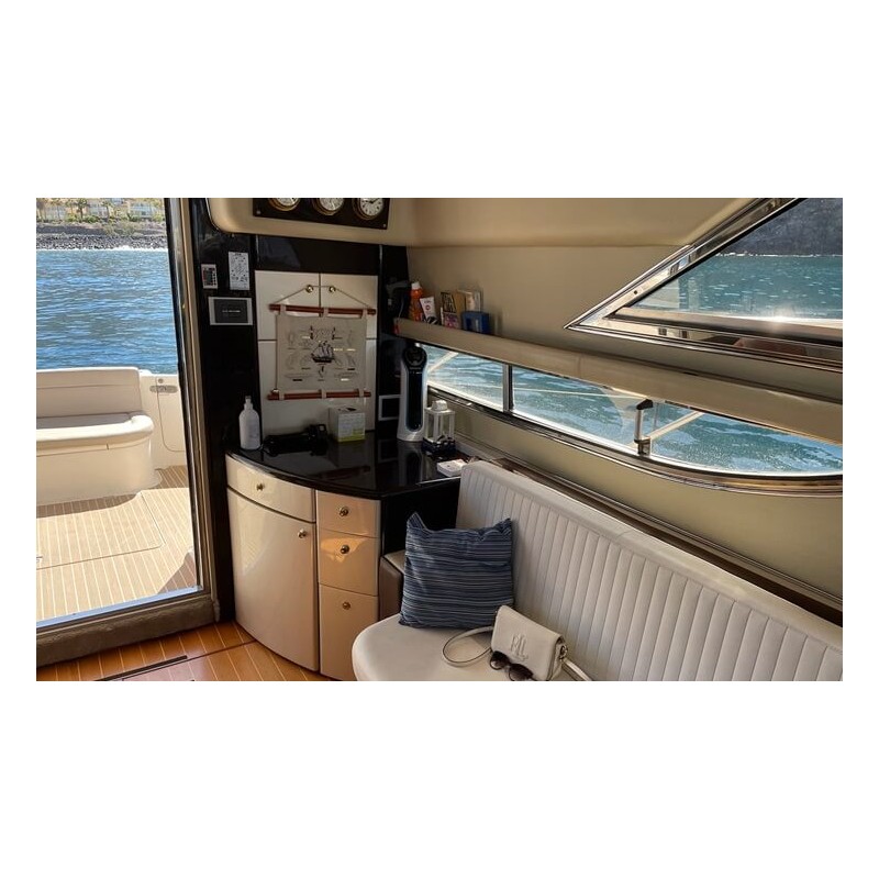 Yachtfahrt Teneriffa Princess 440 – luxuriöses Interieur