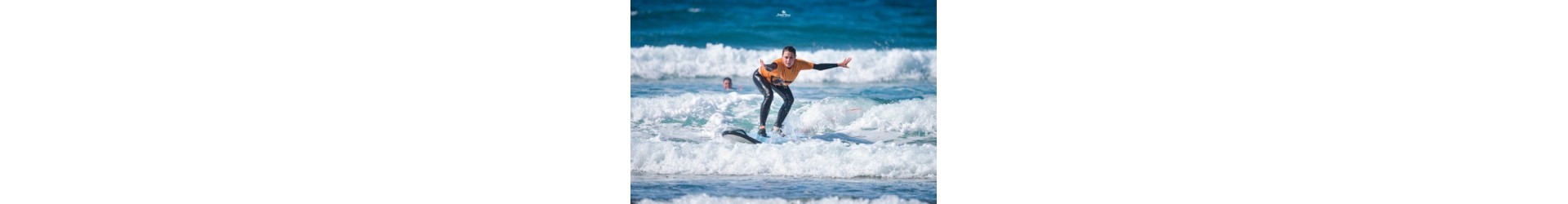 Surfen: perfekte Wellen, warmes Wasser und wunderschöne Strände.